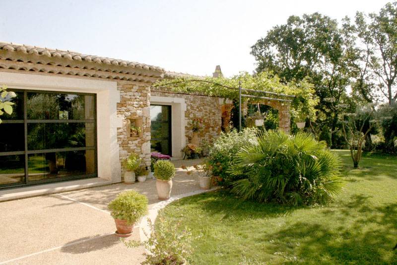 maison neuve en pierres En Drôme Provençale superbe réalisation de plain pied